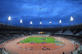 AC Milan-“选手奋力拼搏，武汉马拉松冲刺阶段见证奇迹”